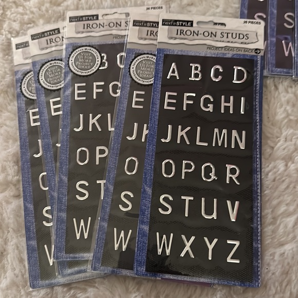 Iron-on studs 15 sheets - Picture 2 of 5